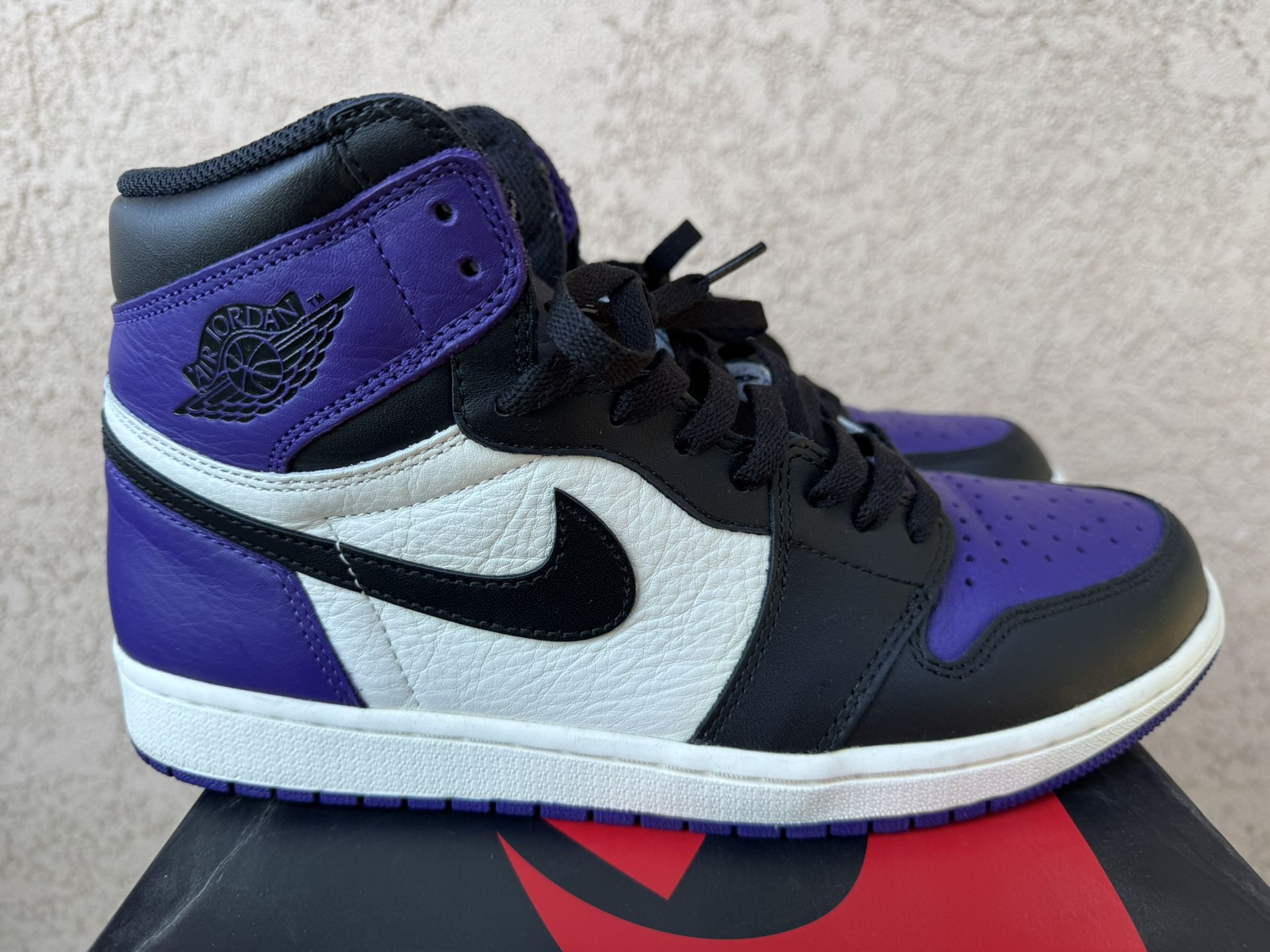 Jordan 1 OG Court Purple Size 11