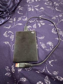 Seagate Backup Plus Slim 1TB External Hard Drive - Mint Condition