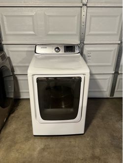 Gas dryer Samsung  big heavy duty everything works we deliver