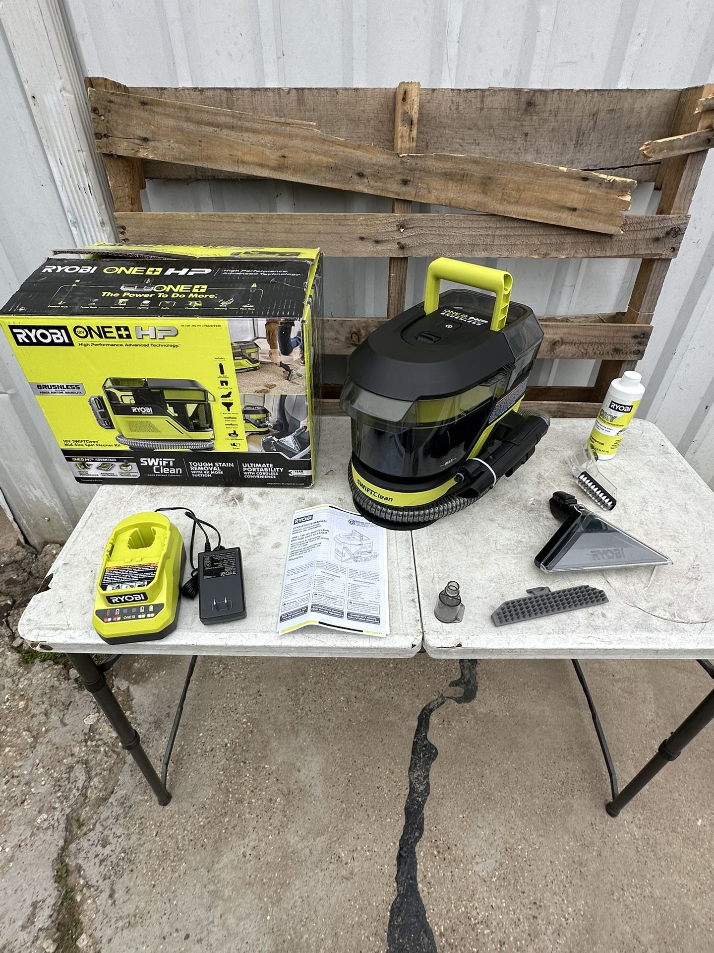RYOBI ONE+ HP 18V Cordless SWIFTClean Mid Size Spot Cleaner with 4.0 Ah Battery and Charger NEW $120