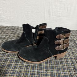 UGG Boots Womens Size 9 Klings Ankle Booties Black Suede Almond Toe Buckle