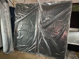 New 9β king boxspring foundation (2pc) - $229