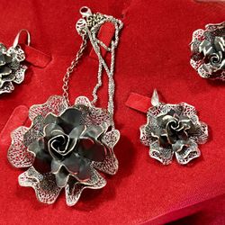 Beautiful 925 Sterling Silver Jewelry Set