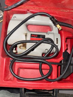 Skil Model 482 Jigsaw inside its original carrying case.