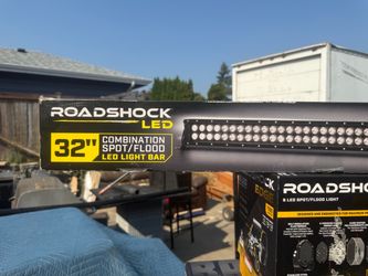Roadshock 32" Combination Spot/Flood LED Light Bar