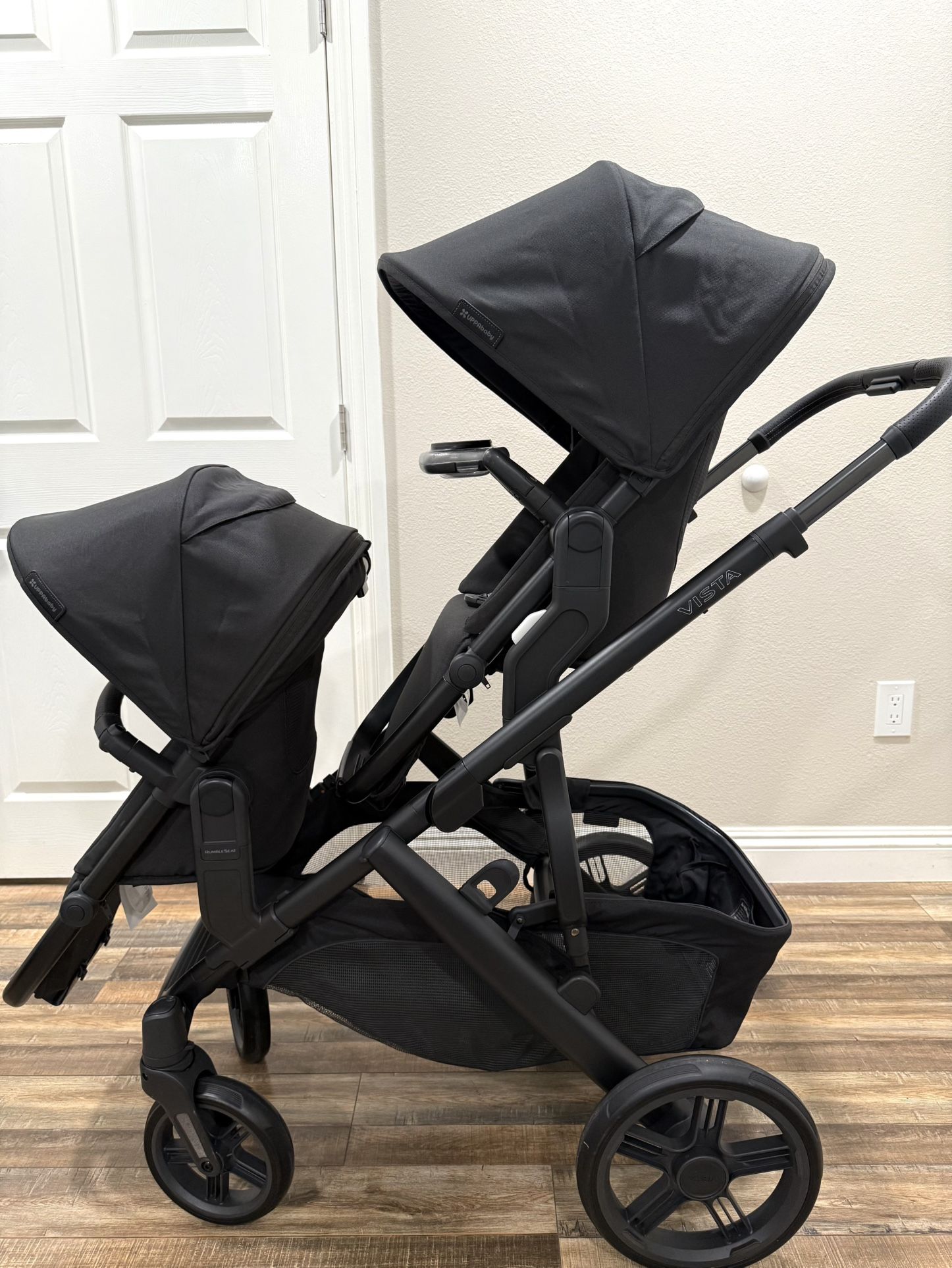 New Uppababy Vista V3 Double Stroller And Uppa Baby Bassinet V3