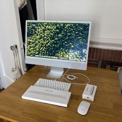 iMac Desktop Computer