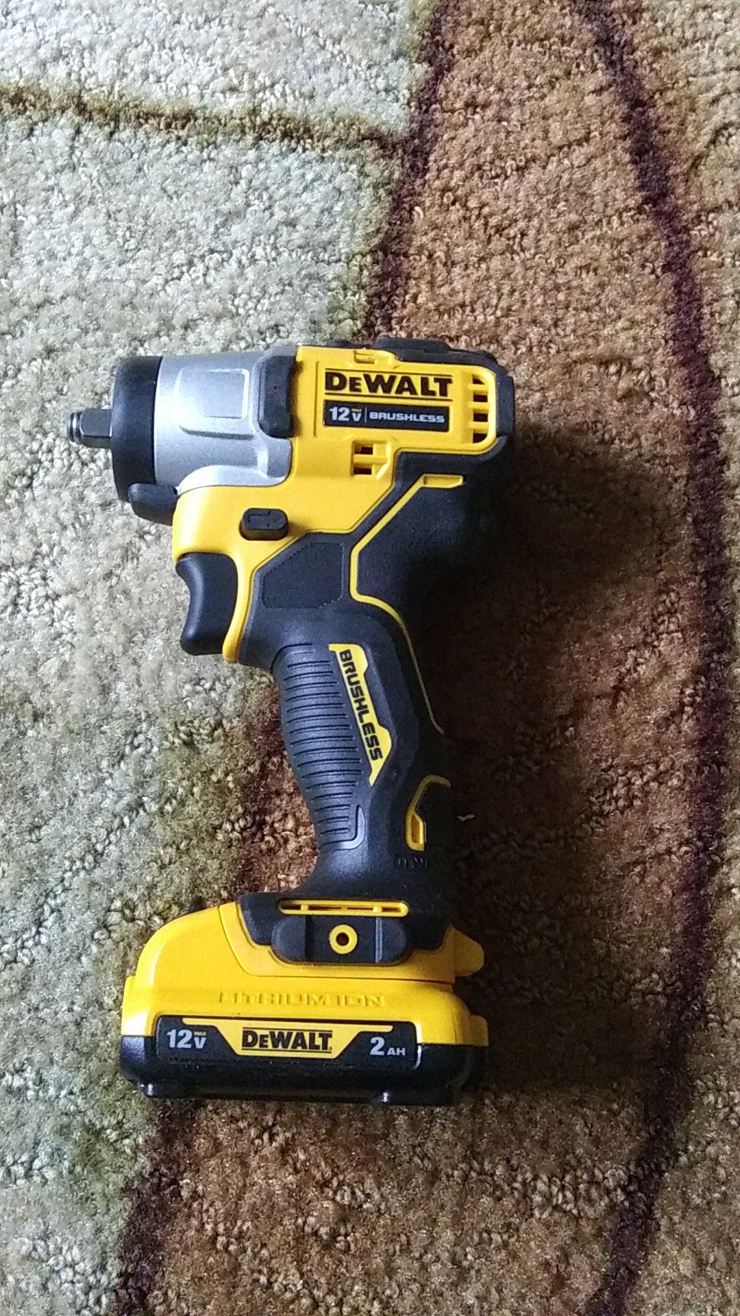 New Dewalt 3/8 Impact Wrench 12v