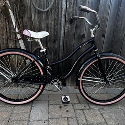 Women’s Huffy Beach Cruiser 