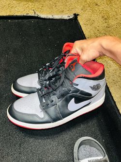 Jordan 1 mid bred shadow