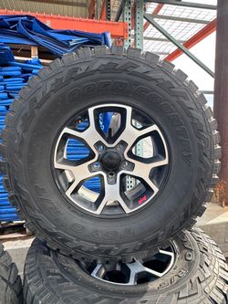 Jeep Rubicon Wheels with Toyo Open Country Tires
