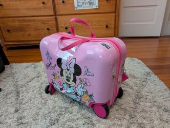 Minnie Ride on Luggage