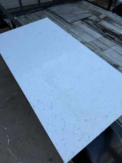 Quartz Piece Sparkling White
