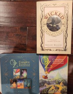 Wicked & Oz Complete Paperback Collection Book Lot
