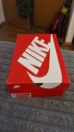 Brand new Nike Trail running shoes gortex
