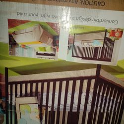 Convertable Baby Crib 