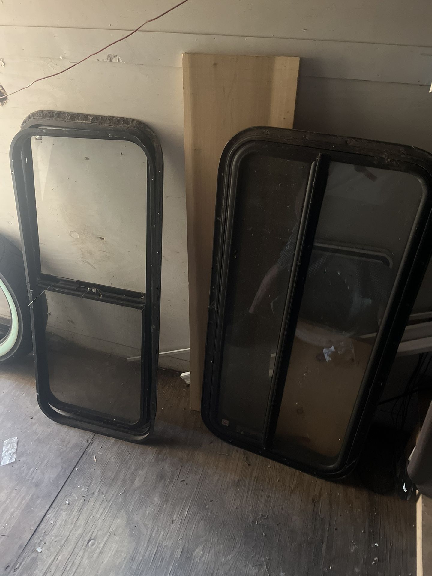 Trailer / Camper Windows