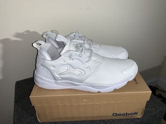 White Reebok Sz 9