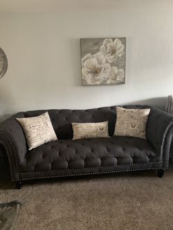 Sofa like new no pet free smoke