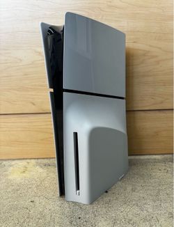 Ps5 plus’s 2 controllers