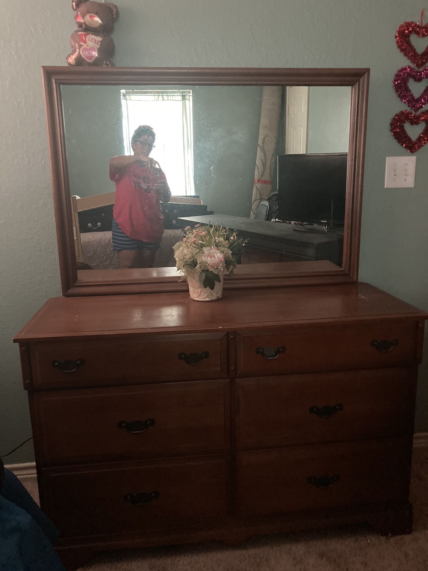 Dresser With mirror