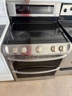 LG double  oven range electric stove Clean & Fully working