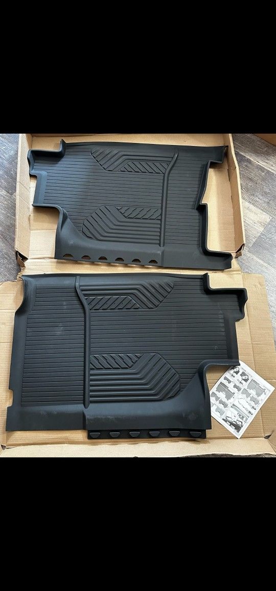 2019-2023 Gmc/Chevy Sierra/silverado 1500 New OEM GM Rear All Weather Floor Mat Black