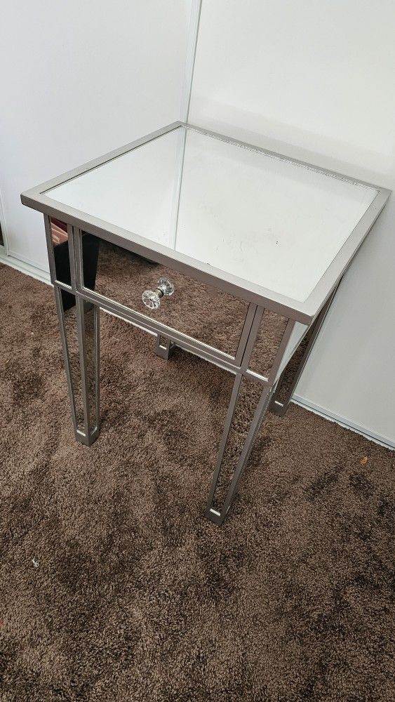 Must Go Mirror Side Table