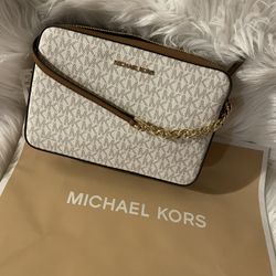 Mk Crossboby