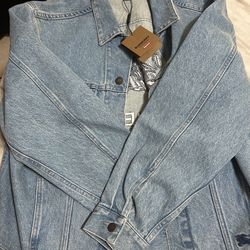Brand New Burberry Supreme Jacket Large 