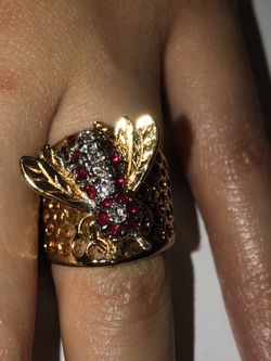 Gold plated queen bee ring
