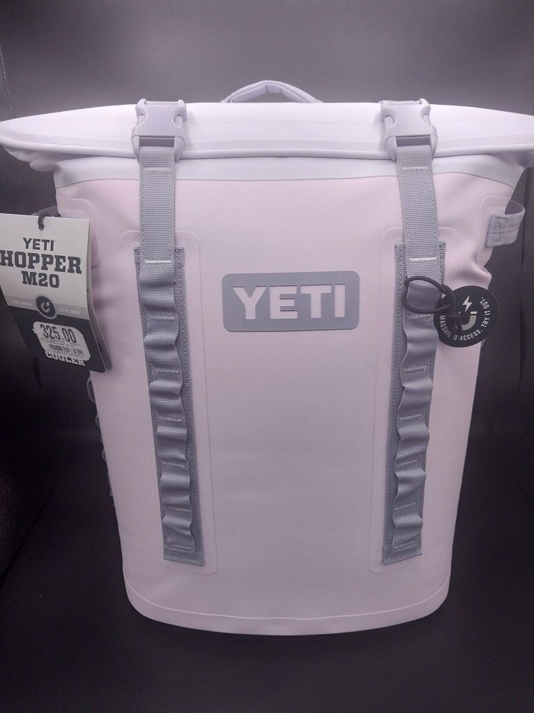 YETI Hopper M20 Backpack Cooler Cherry Blossom