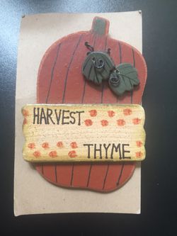 Harvest Time Lightweight Wood Pin