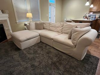 Pottery Barn Couch (Delivery Available 🚐)