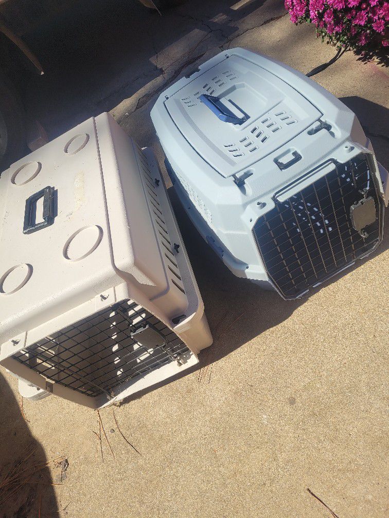 Dog/cats  Cages $20 For Both