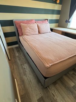 Queen bed set- mattress included & bed ease comforter set