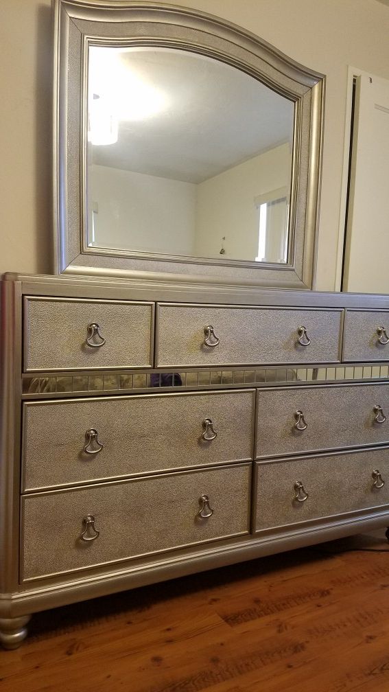 Coaster Fine Furniture Dresser With Mirror Night Stand Lamps For Coaster Fine Furniture Dresser With Mirror Night Stand Lamps