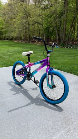 BICYCLE GENESIS lLLUSION MALIBU 18” with Hand & Foot Brakes works & runs Great 👍 like new