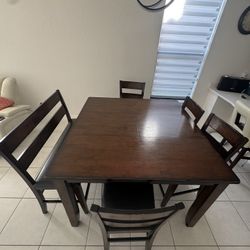 Height Dining Table Set