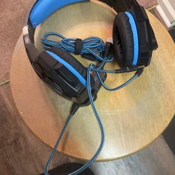 Gaming headphones