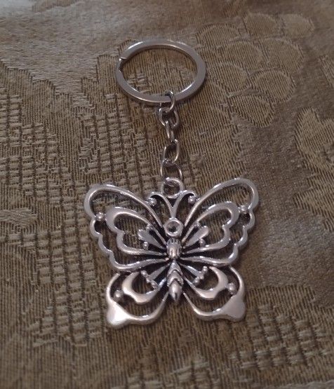 Beautiful Butterfly Keyring NEW