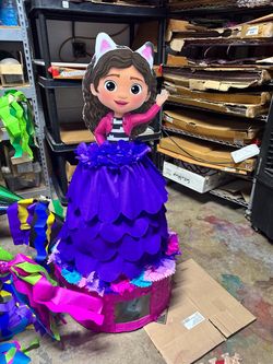 Gabby’s dollhouse dress style pinata with balls