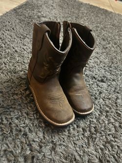 Toddler boots size 8