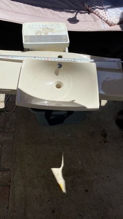 Bathroom sink