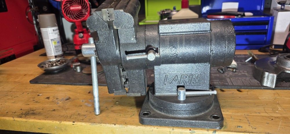 Larin 5" Vise