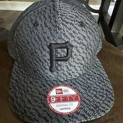 Brand NEW w/tags new era 9fifty pittsburgh pirates snapback hat only $20!!!