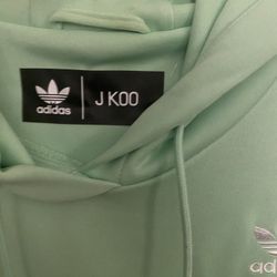 Adidas, Large