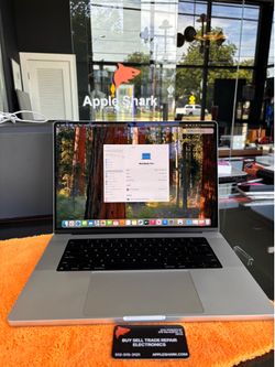 MacBook Pro 16” M2 Pro Chip 32GB RAM 512SSD! 90 Day warranty! We offer financing.