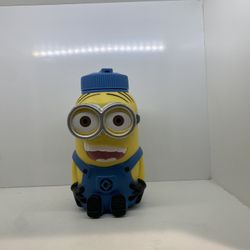 Universal Studios Despicable Me Minion Mayhem Souvenir Sipper Cup Bottle