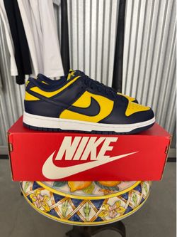 Nike Dunk Low Michigan (2021)
